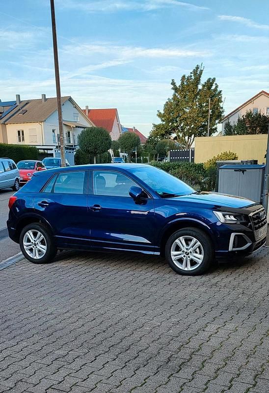 Gebraucht Audi Q2 Advanced 150 PS (110 kW) 2023 Blau SUV