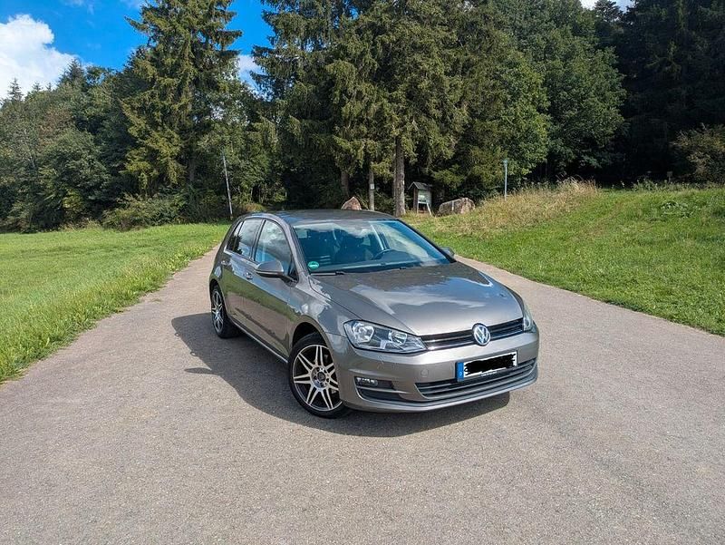 Grau Gebraucht 2014 VW Golf VII Cup Limousine | 6.500 € (Superpreis) - Bild 1/4
