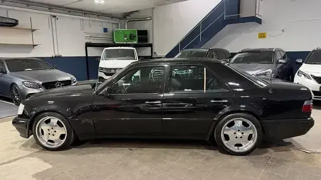 Gebraucht Mercedes 500 326 PS (239 kW) 1990 Schwarz Limousine