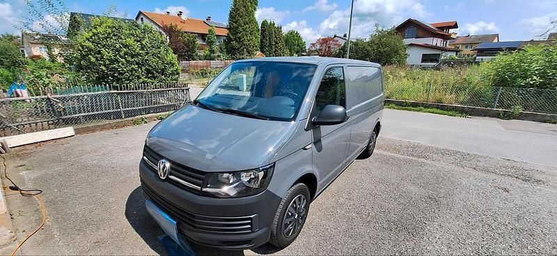 Grau Gebraucht 2017 VW T6 Van | 19.500 € (Superpreis) - Bild 1/4