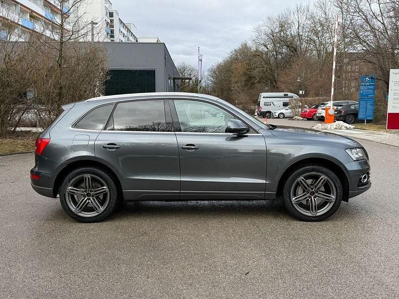 Gebraucht Audi Q5 S-Line 245 PS (180 kW) 2012 Grau SUV
