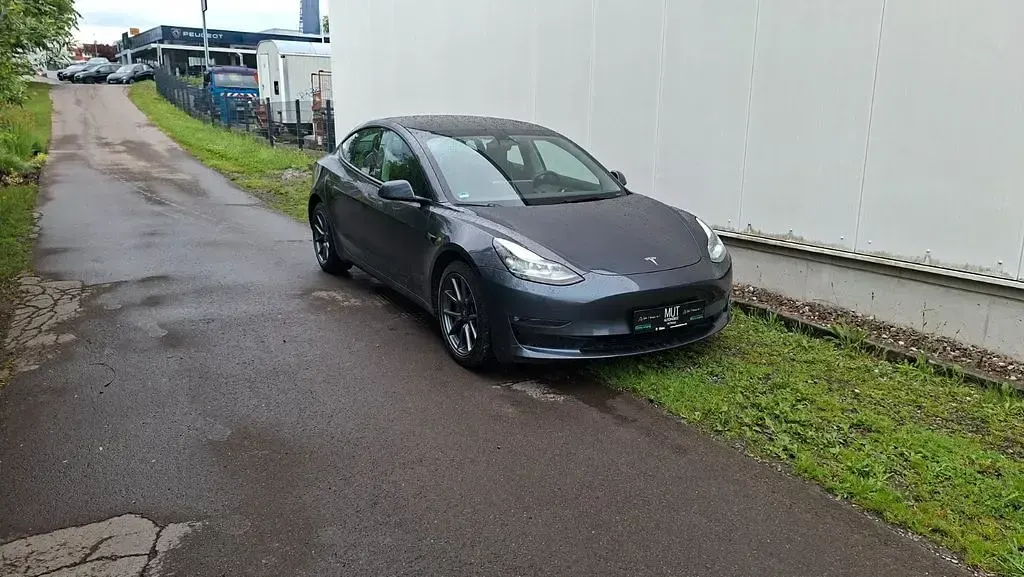 Gebraucht Tesla Model 3 RWD 239 kW (325 PS) 2023 Grau Limousine
