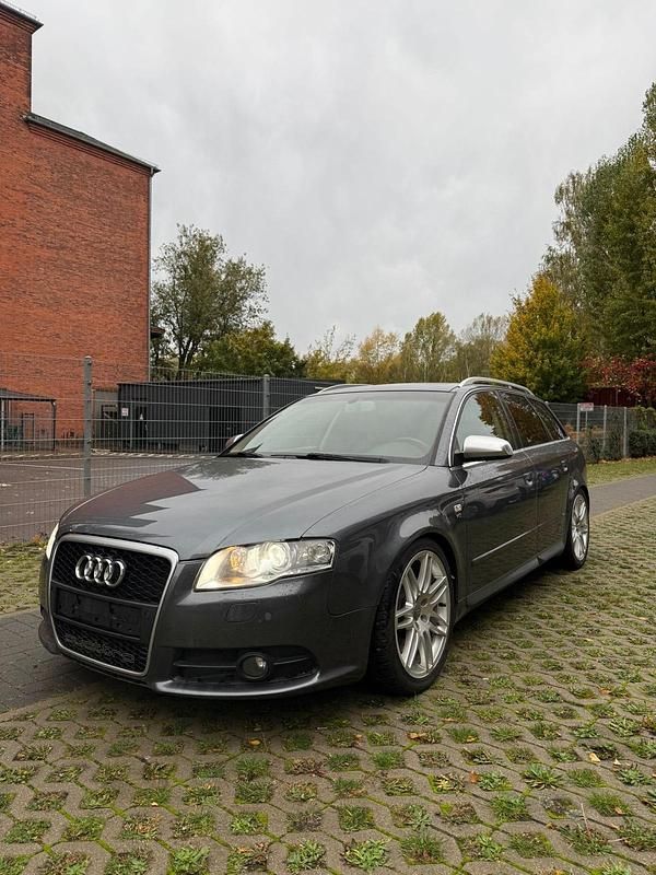 Grau Gebraucht 2005 Audi S4 Kombi | 4.200 € - Bild 1/4