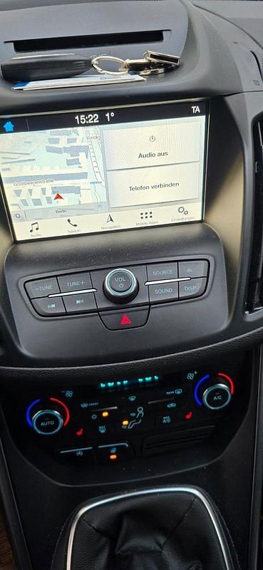 Gebraucht Ford Kuga Titanium 150 PS (110 kW) 2019 Grau SUV