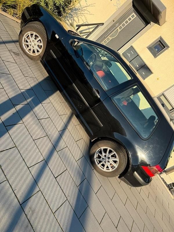 Schwarz Gebraucht 1999 VW Golf IV Kleinwagen | 700 € (Superpreis) - Bild 1/4