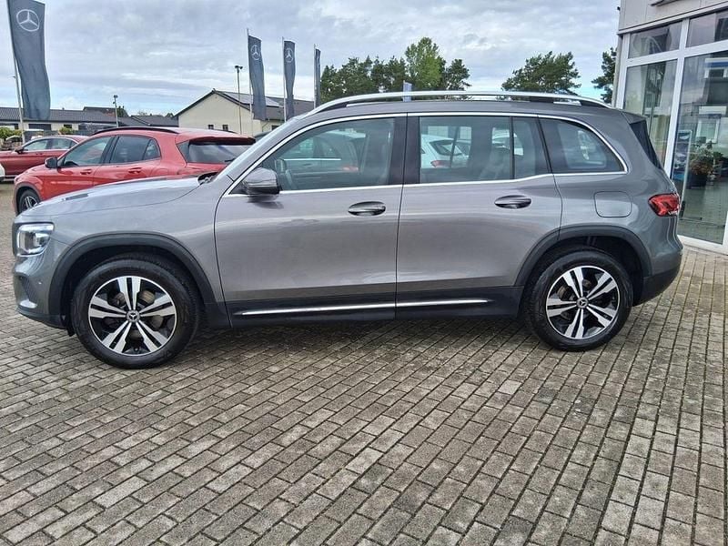 Grau Gebraucht 2020 Mercedes GLB200 Progressive SUV | 30.890 € (Guter Preis) - Bild 1/4