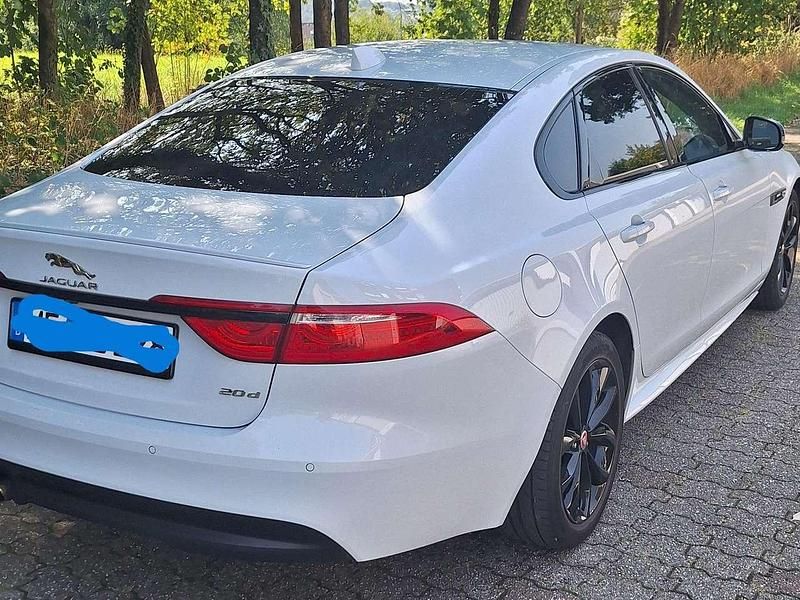 Gebraucht Jaguar XF Ingenium 179 PS (131 kW) 2018 Weiß Limousine