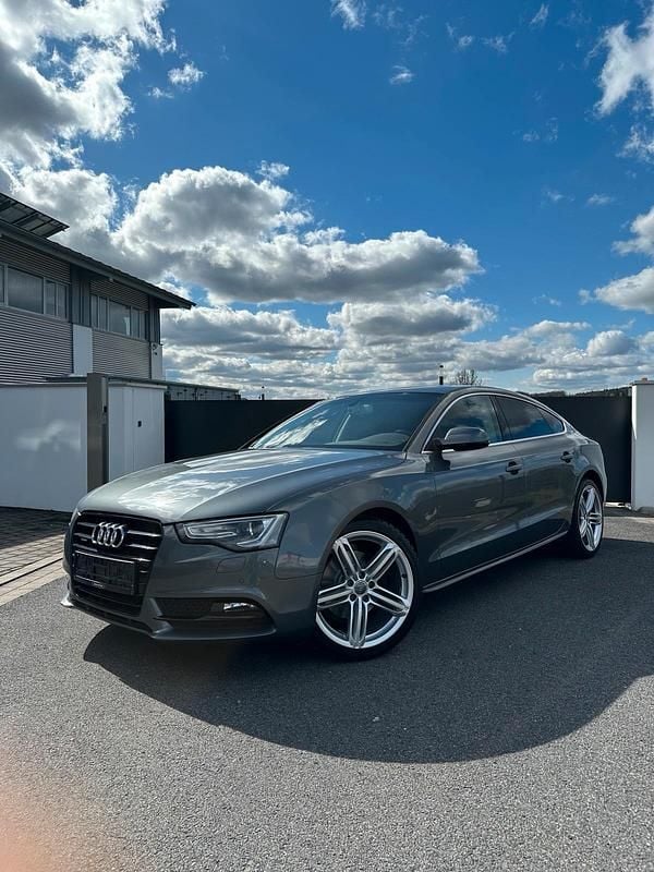 Gebraucht Audi A5 Sportback 190 PS (139 kW) 2015 Grau Kleinwagen