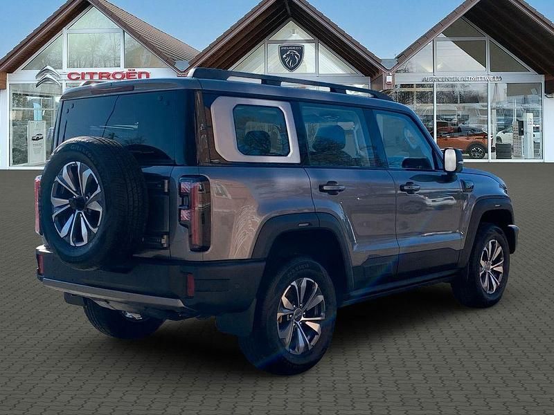 Neu Baic BJ40 234 PS (172 kW) 2026 Grau SUV
