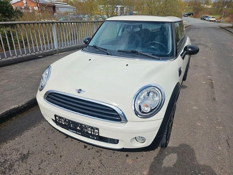 Gebraucht Mini Cooper 75 PS (55 kW) 2010 Weiß Kleinwagen