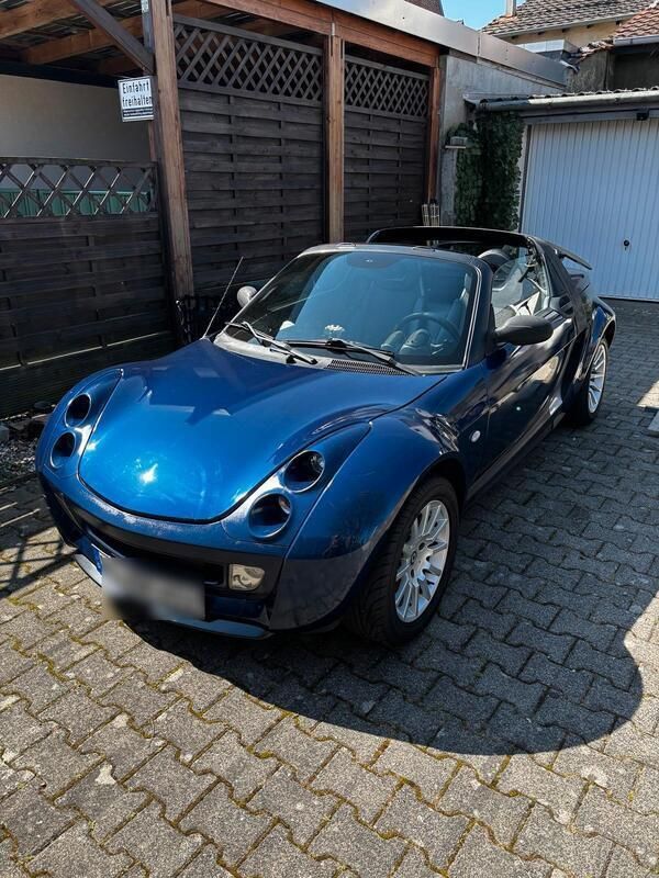 Blau Gebraucht 2004 Smart Roadster Cabrio | 6.000 € (Etwas zu teuer) - Bild 1/4