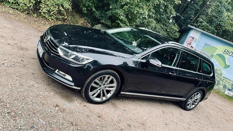 Schwarz Gebraucht 2018 VW Passat Kombi | 13.000 € (Fairer Preis) - Bild 1/3