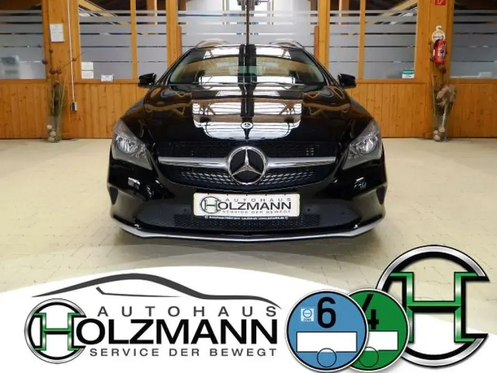 Gebraucht Mercedes CLA180 122 PS (89 kW) 2018 Nachtschwarz Coupé
