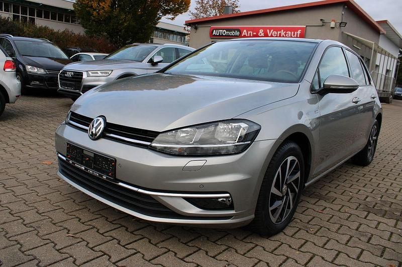 Grau Gebraucht 2018 VW Golf VII Join Limousine | 15.990 € (Fairer Preis) - Bild 1/4
