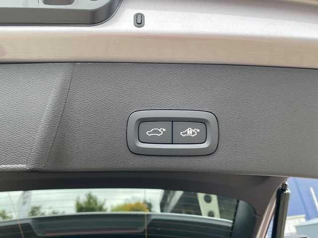 Gebraucht Volvo XC40 120 PS (88 kW) 2024 SUV