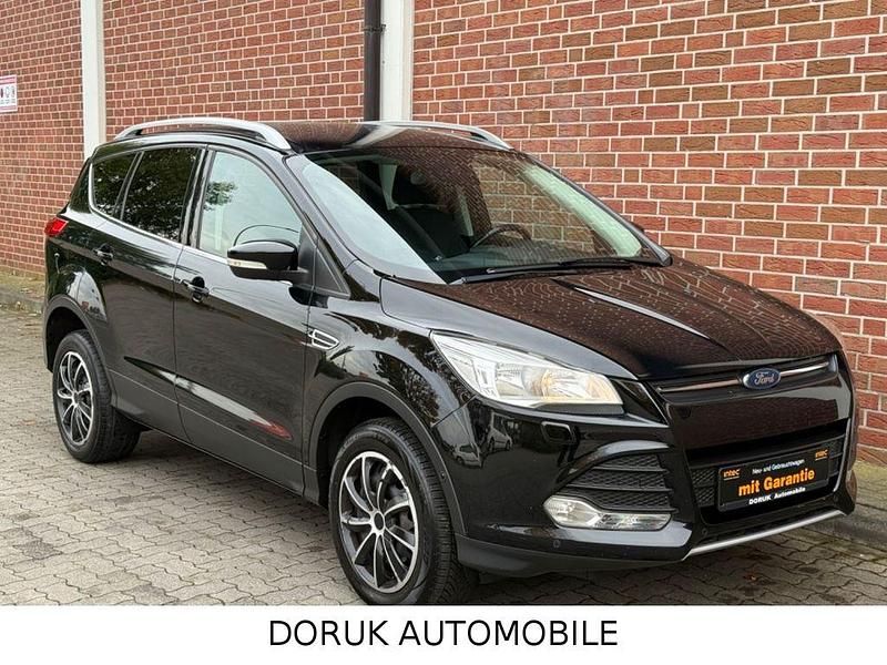 Schwarz Gebraucht 2016 Ford Kuga Trend SUV | 7.990 € (Superpreis) - Bild 1/4