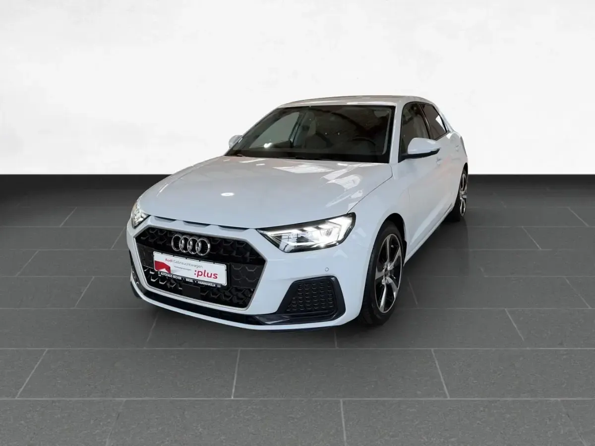 Gebraucht Audi A1 Sportback Advanced Plus 116 PS (85 kW) 2025 Gletscherweiß metallic Kleinwagen