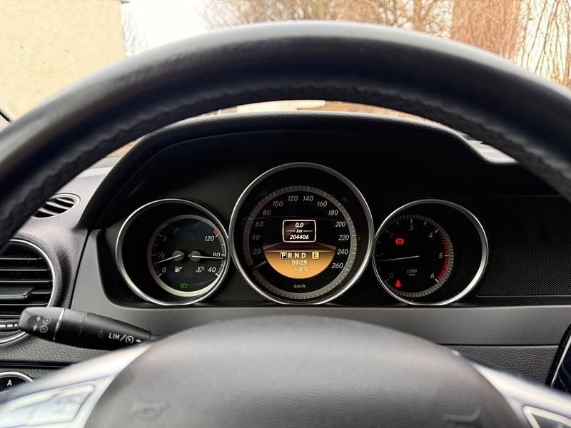 Gebraucht Mercedes C180 120 PS (88 kW) 2011 Kombi