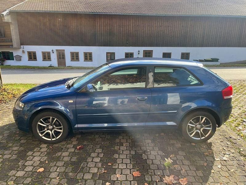 Blau Gebraucht 2008 Audi A3 Ambiente Limousine | 2.350 € (Guter Preis) - Bild 1/4