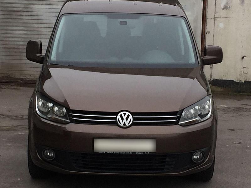 Gebraucht VW Caddy 102 PS (75 kW) 2011 Braun Van / Kleinbus