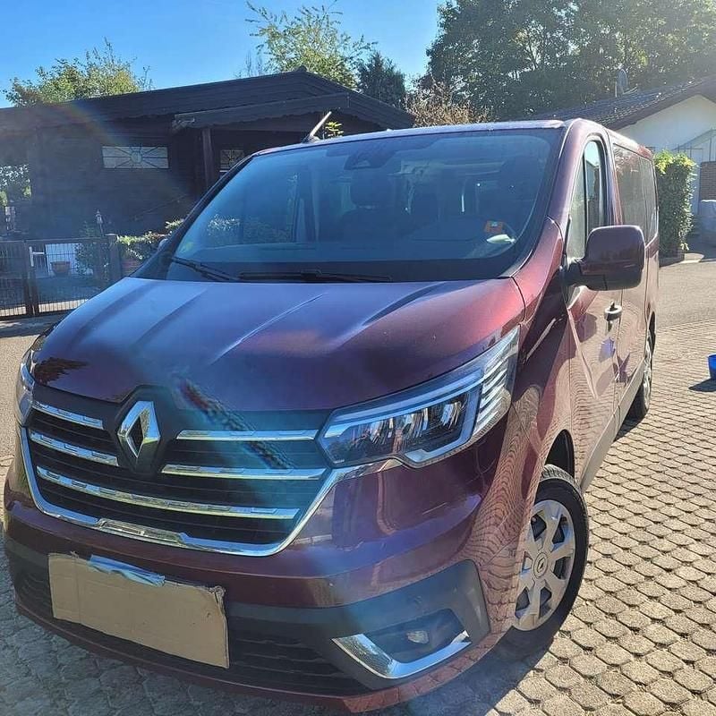 Gebraucht Renault Trafic 150 PS (110 kW) 2023 Rot Van / Kleinbus