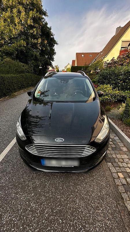 Schwarz Gebraucht 2018 Ford Grand C-Max Van / Kleinbus | 11.000 € (Fairer Preis) - Bild 1/4