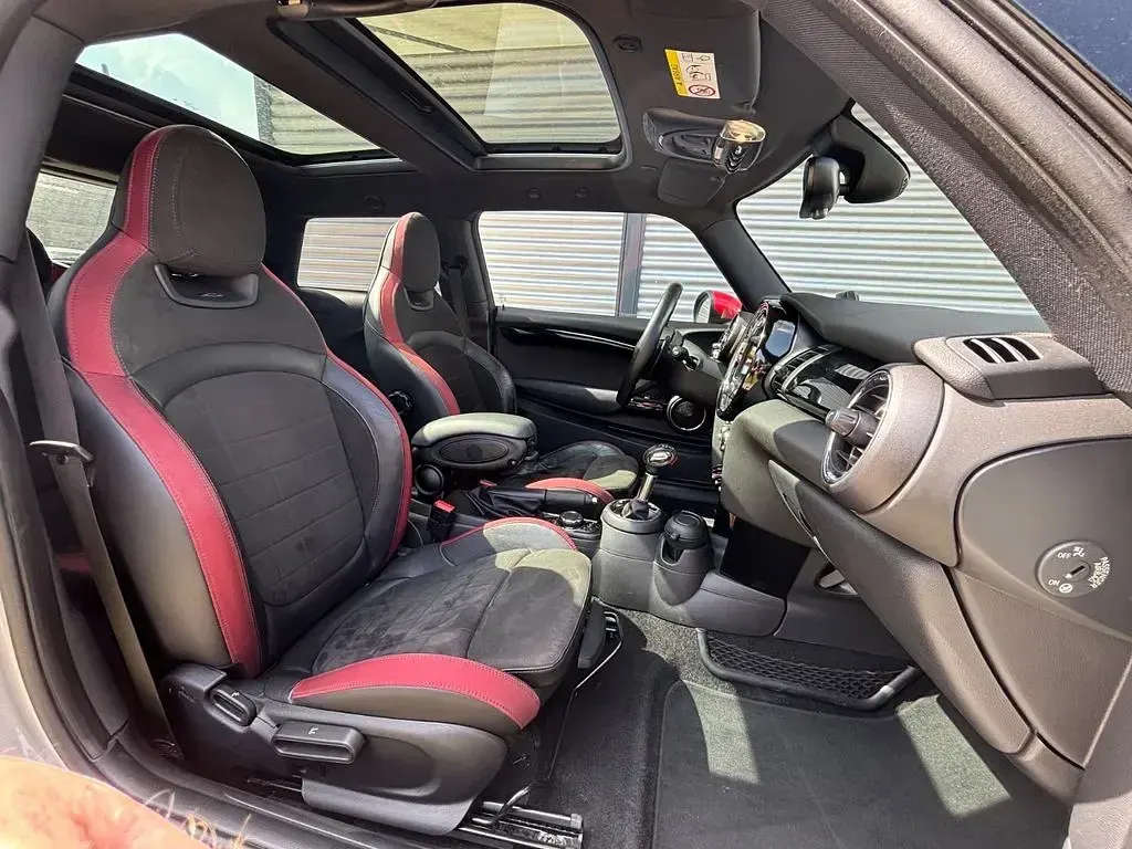 Gebraucht Mini John Cooper Works 231 PS (169 kW) 2018 Weiß Kleinwagen