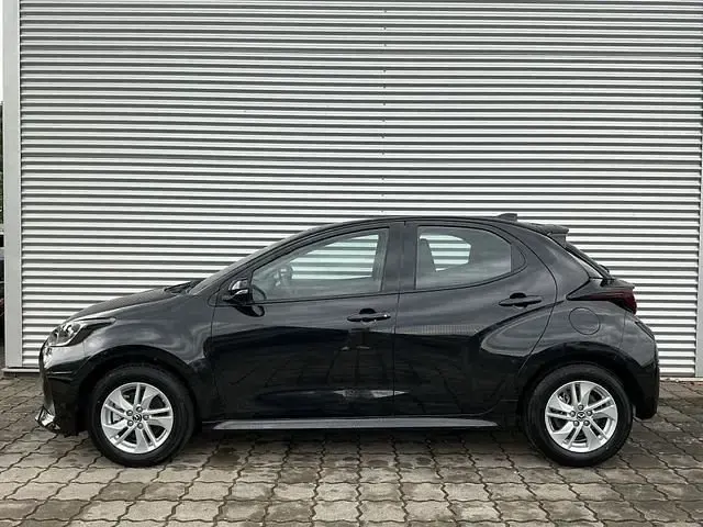 Gebraucht Mazda 2 Center-Line 116 PS (85 kW) 2024 Schwarz Limousine