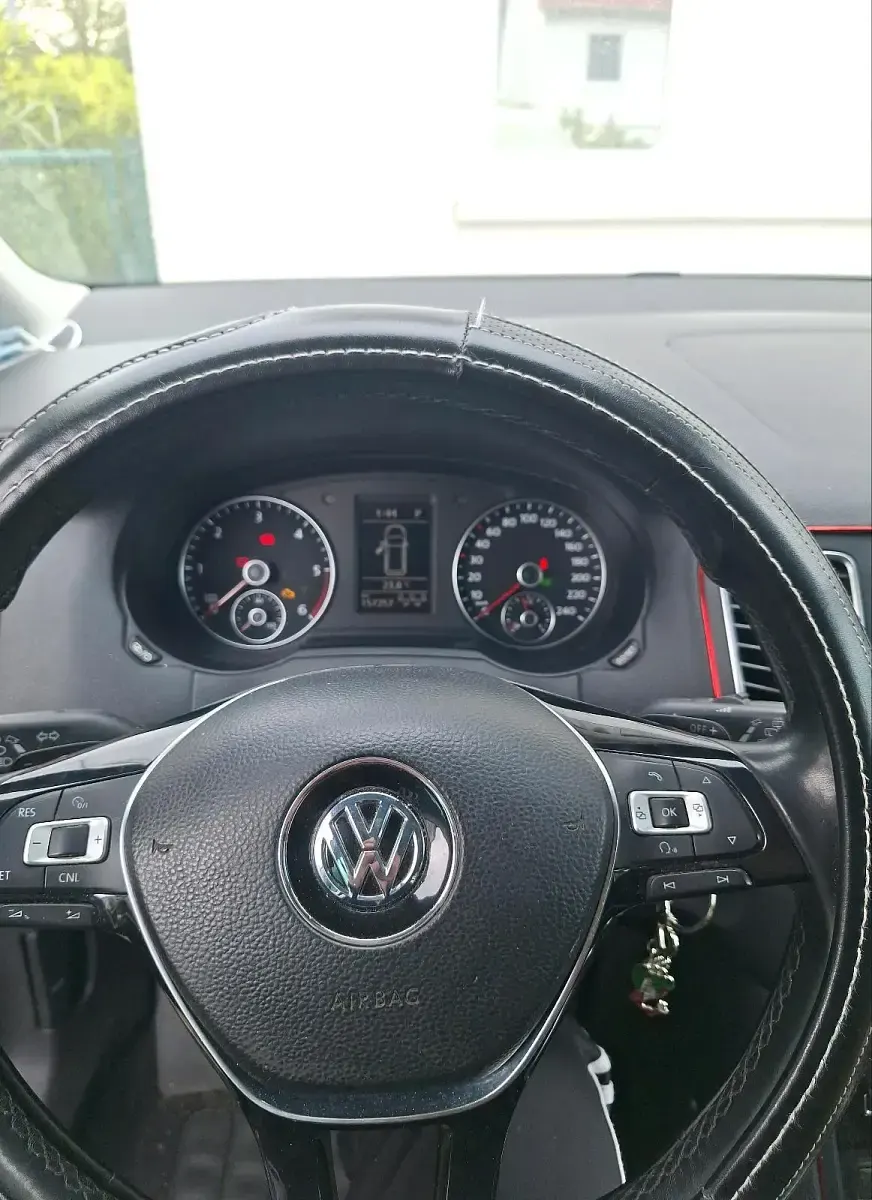 Gebraucht VW Sharan 150 PS (110 kW) 2019 Gelb Van / Kleinbus
