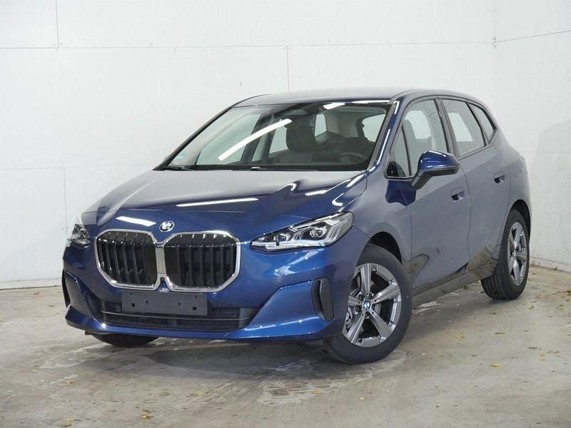 Blau Gebraucht 2025 BMW 220 Active Tourer Van / Kleinbus | 30.980 € (Guter Preis) - Bild 1/3