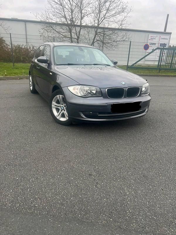 Grau Gebraucht 2008 BMW 118 Kleinwagen | 5.500 € (Fairer Preis) - Bild 1/4
