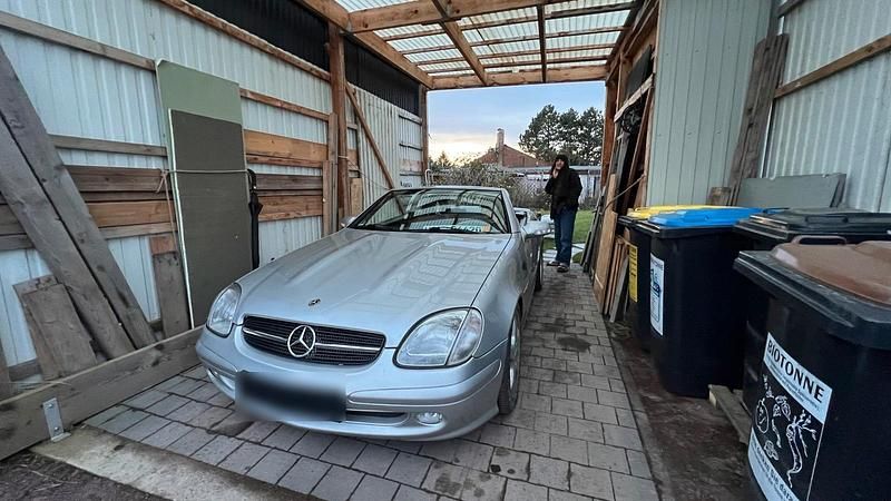 Gebraucht Mercedes SLK230 197 PS (144 kW) 2001 Silber Cabrio