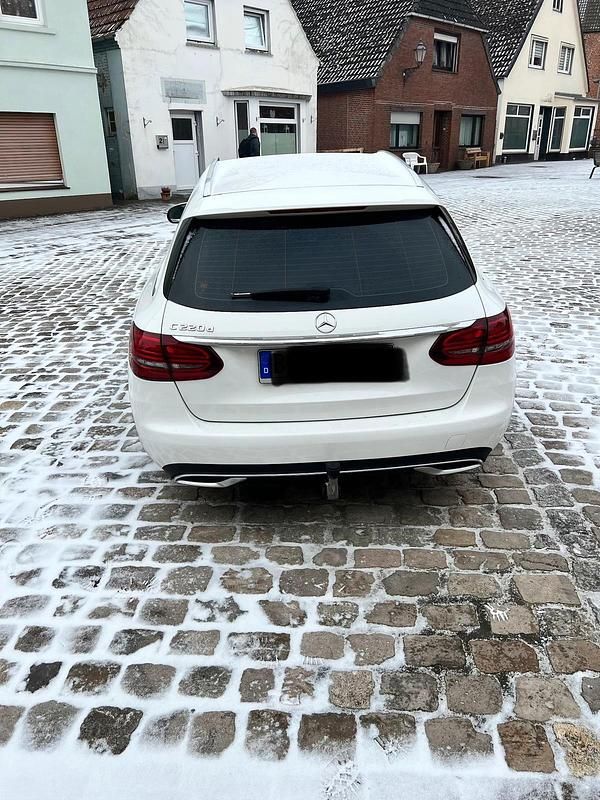 Gebraucht Mercedes C220 2020 Weiß Kombi