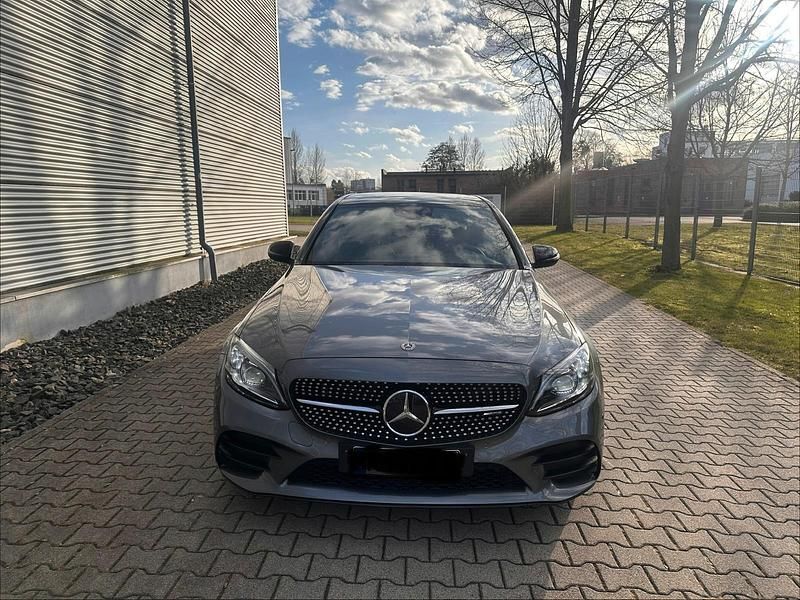 Gebraucht Mercedes C300 258 PS (189 kW) 2019 Grau Limousine
