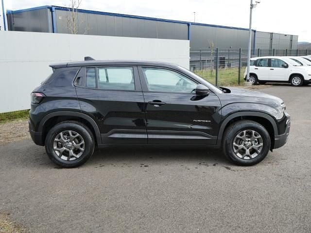 Neu Jeep Avenger Longitude 110 PS (80 kW) 2025 Schwarz SUV