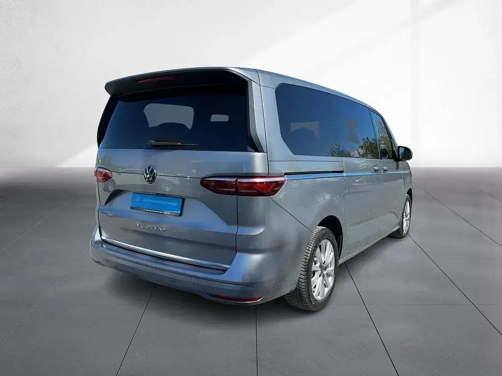 Gebraucht VW T7 Style 150 PS (110 kW) 2025 Monosilber metallic Van