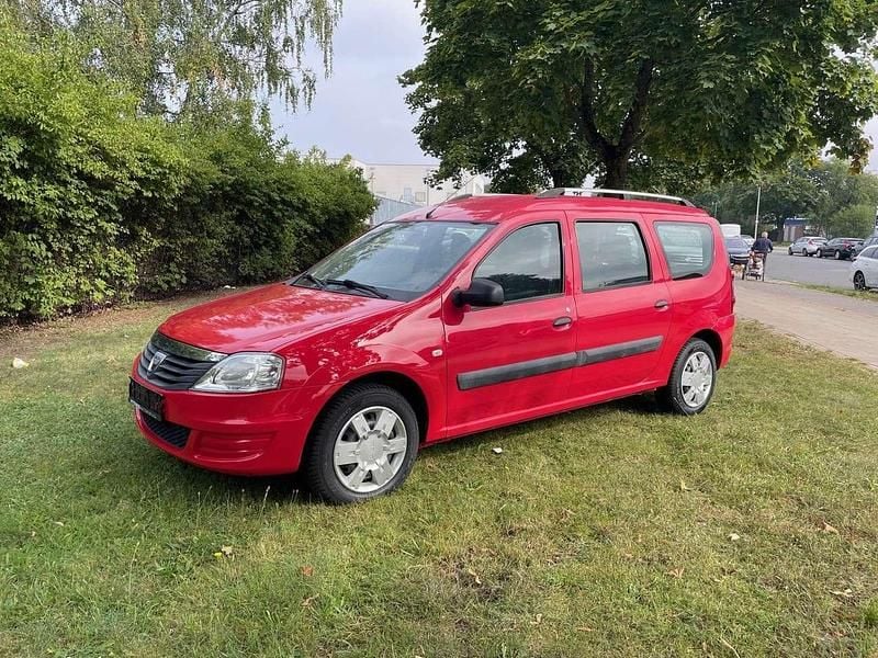 Rot "passion" Gebraucht 2010 Dacia Logan Ambiance Limousine | 2.850 € (Fairer Preis) - Bild 1/4