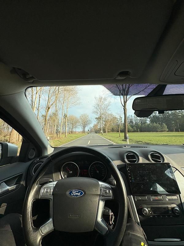 Gebraucht Ford Mondeo 140 PS (102 kW) 2012 Silber Kombi