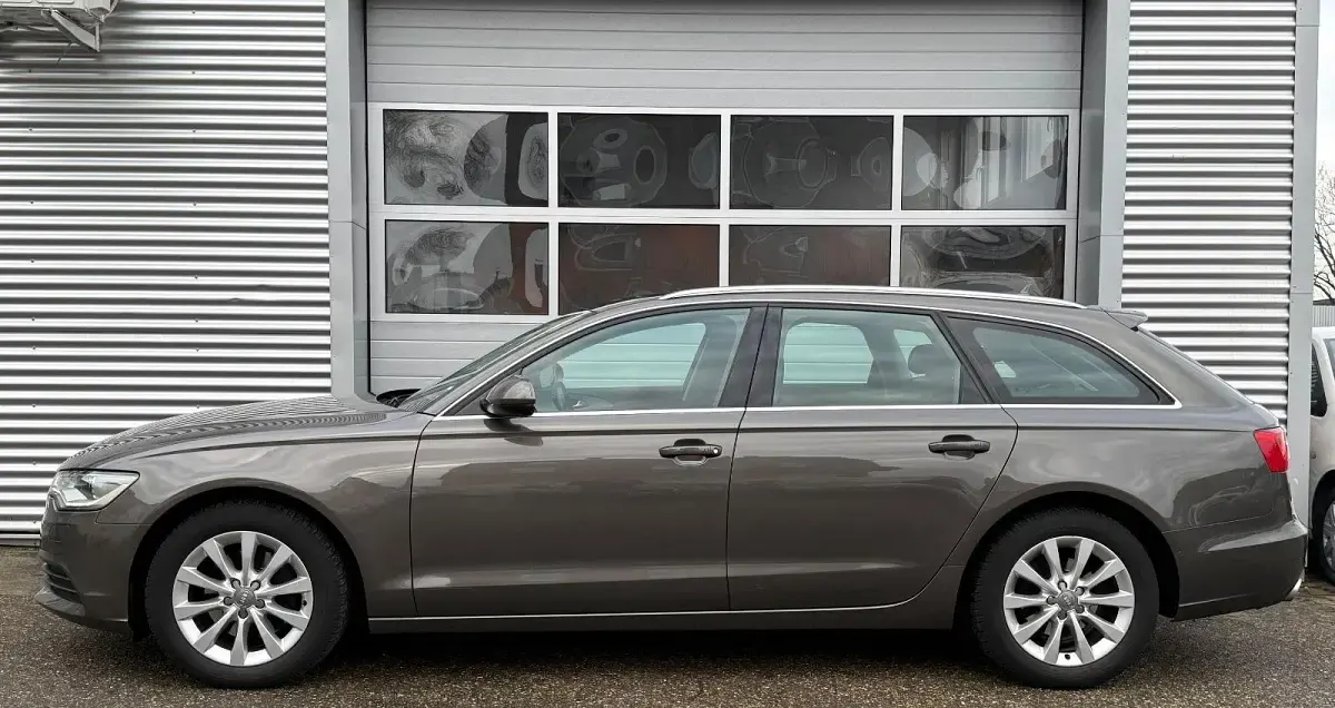 Gebraucht Audi A6 Comfort 204 PS (150 kW) 2012 Grau Kombi