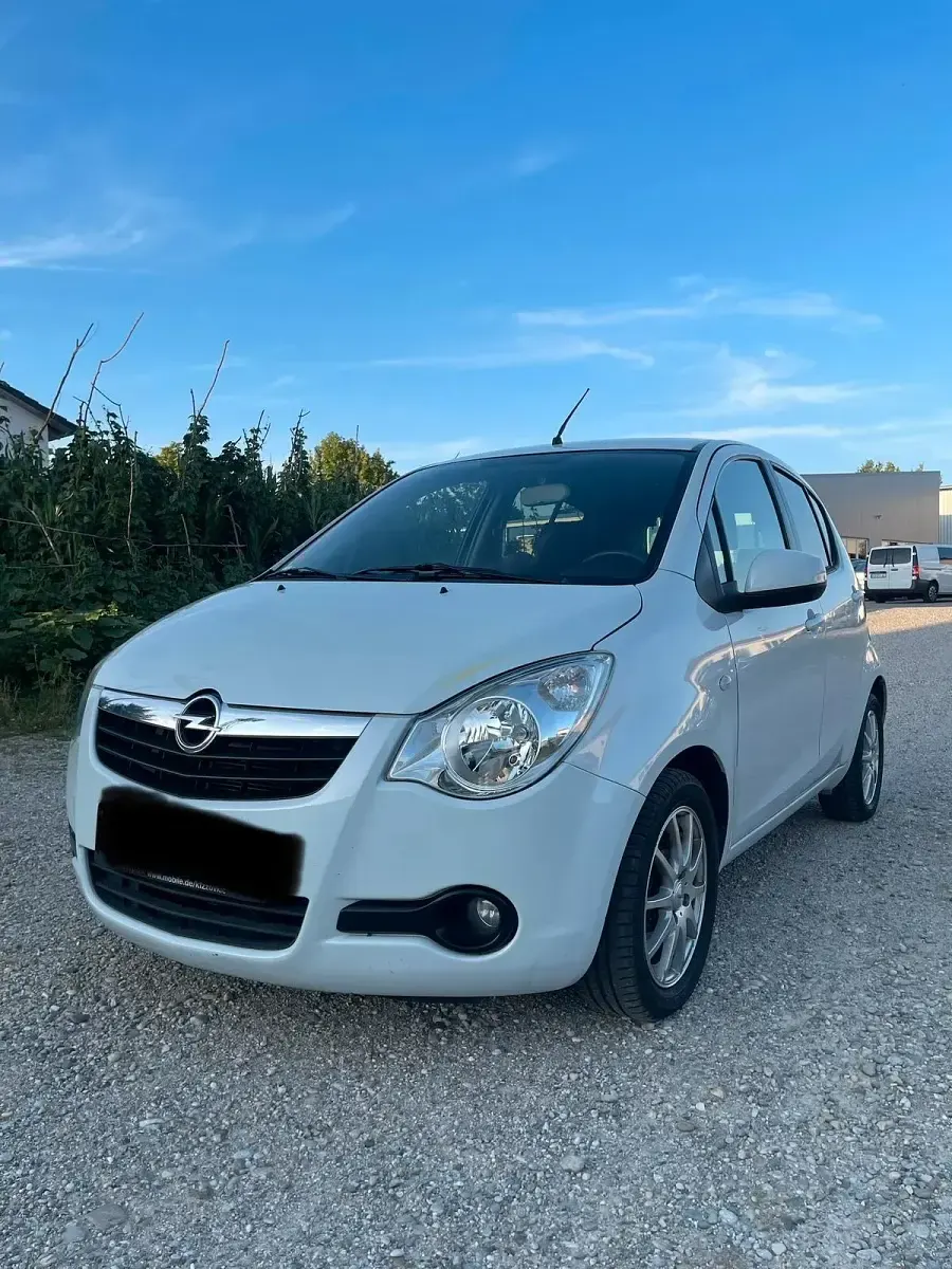 Gebraucht Opel Agila 86 PS (63 kW) 2009 Weiß Kleinwagen
