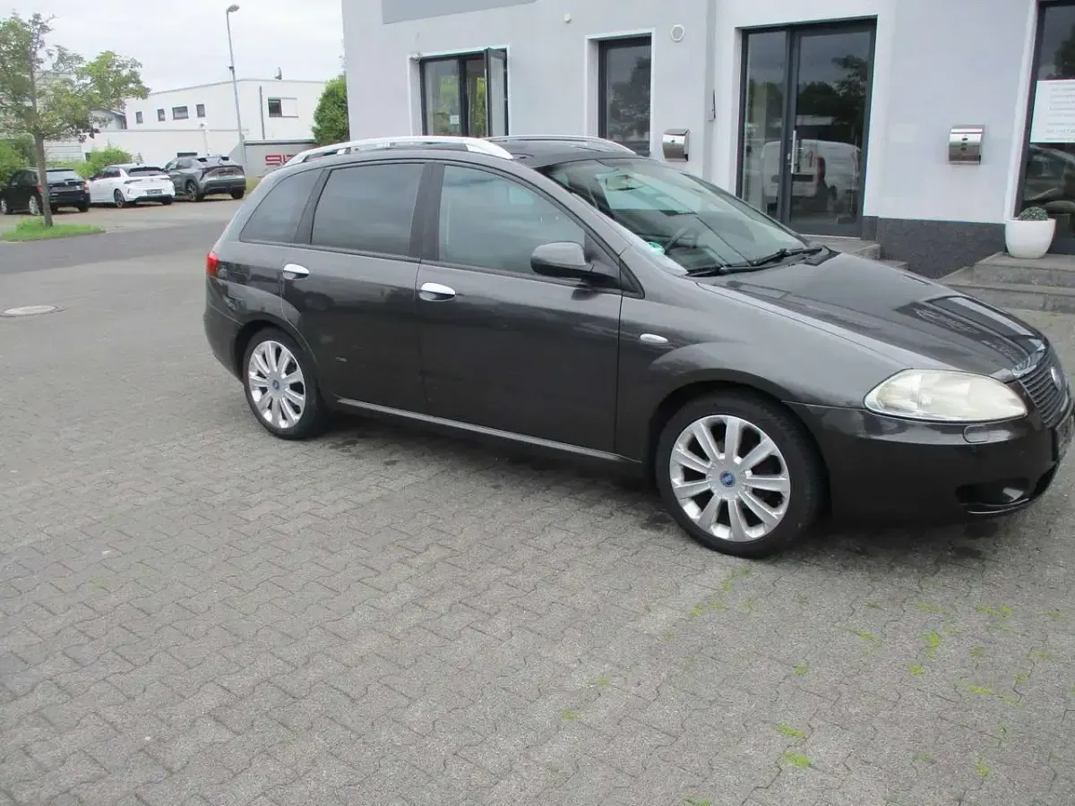 Gebraucht Fiat Croma Emotion 147 PS (108 kW) 2006 Grau Kombi