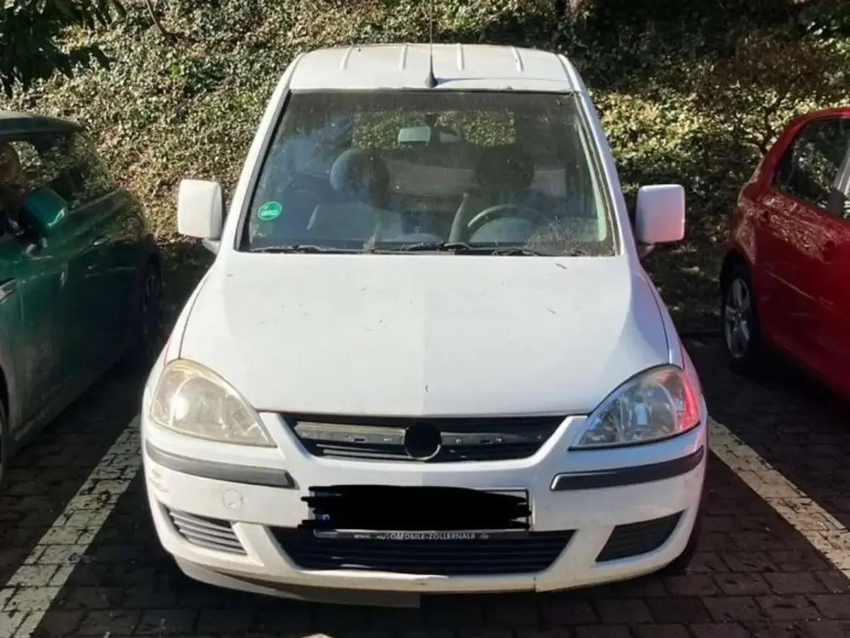 Gebraucht Opel Combo Edition 90 PS (66 kW) 2007 Casabl/arctic/eisweiss/kaolin Van / Kleinbus