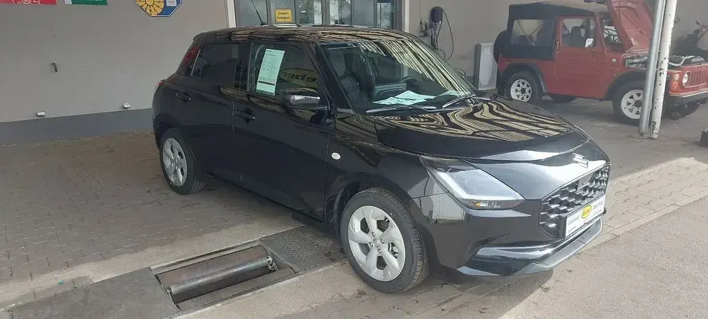 Neu Suzuki Swift Comfort 83 PS (61 kW) 2026 Schwarz Kleinwagen
