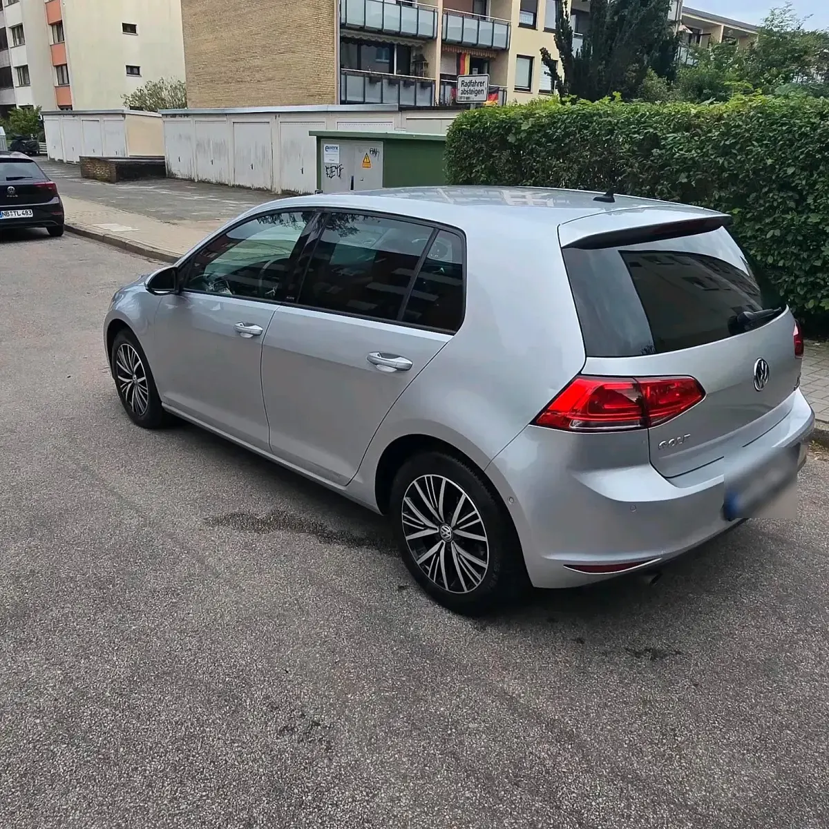 Gebraucht VW Golf VII 116 PS (85 kW) 2016 Silber Limousine