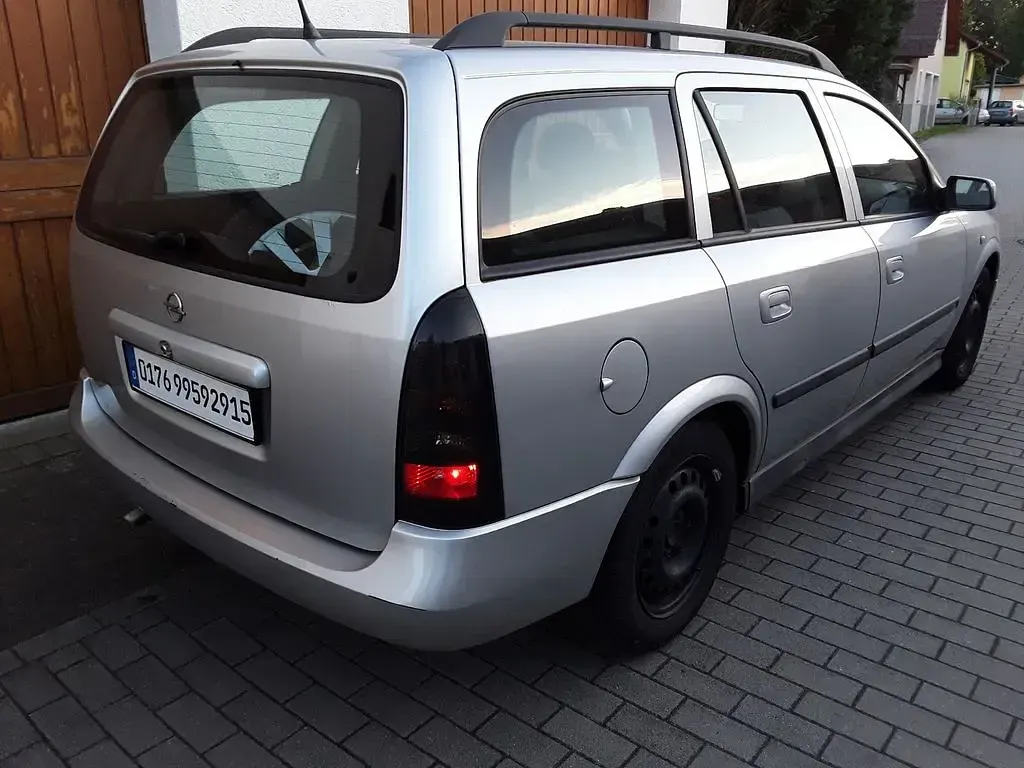 Gebraucht Opel Astra Comfort 125 PS (91 kW) 2002 Grau Limousine