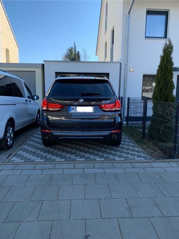 Grau Gebraucht 2014 BMW X5 SUV | 21.750 € (Etwas zu teuer) - Bild 1/4