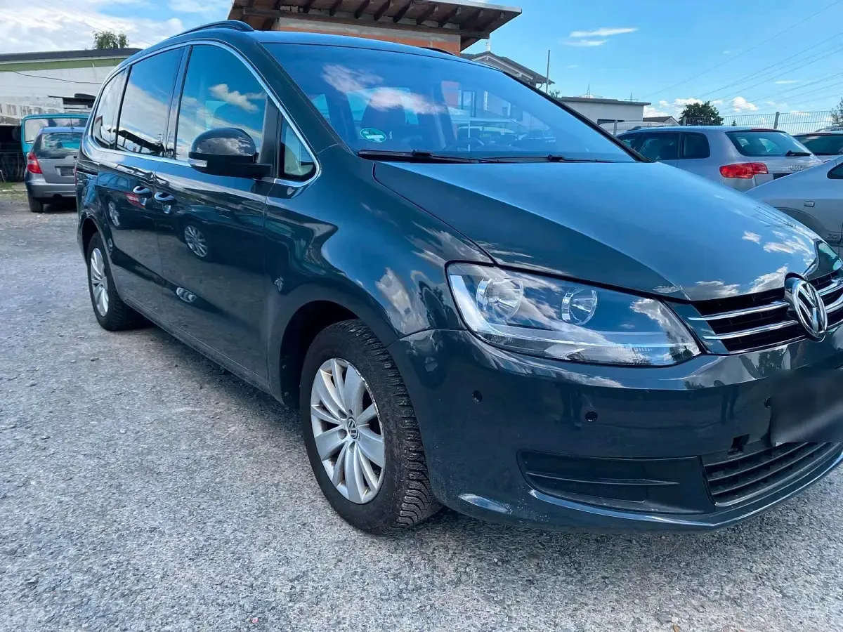 Gebraucht VW Sharan 140 PS (102 kW) 2011 Grau Van / Kleinbus