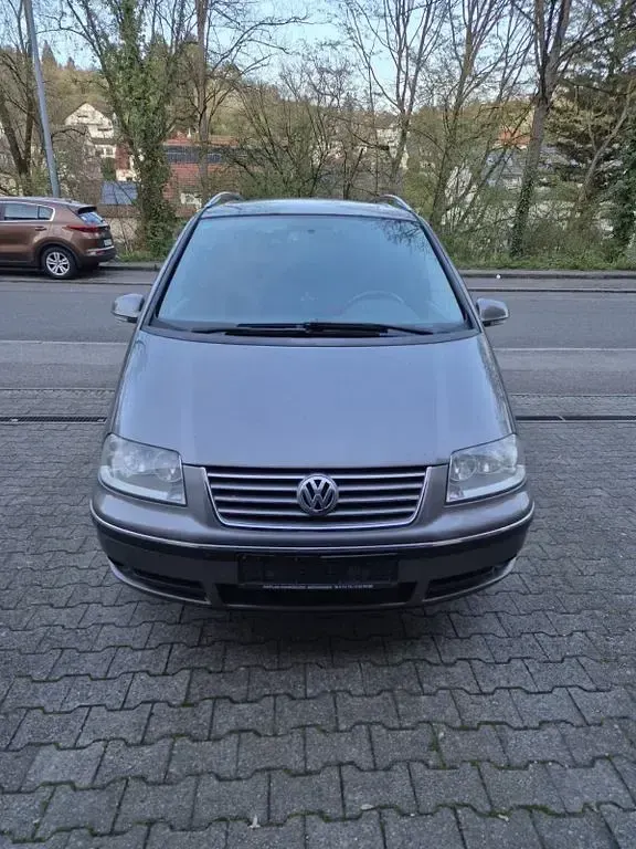 Gebraucht VW Sharan Trendline 116 PS (85 kW) 2009 Grau Van / Kleinbus