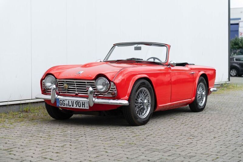 Rot Gebraucht 1964 Triumph TR4 Cabrio | 16.990 € - Bild 1/4