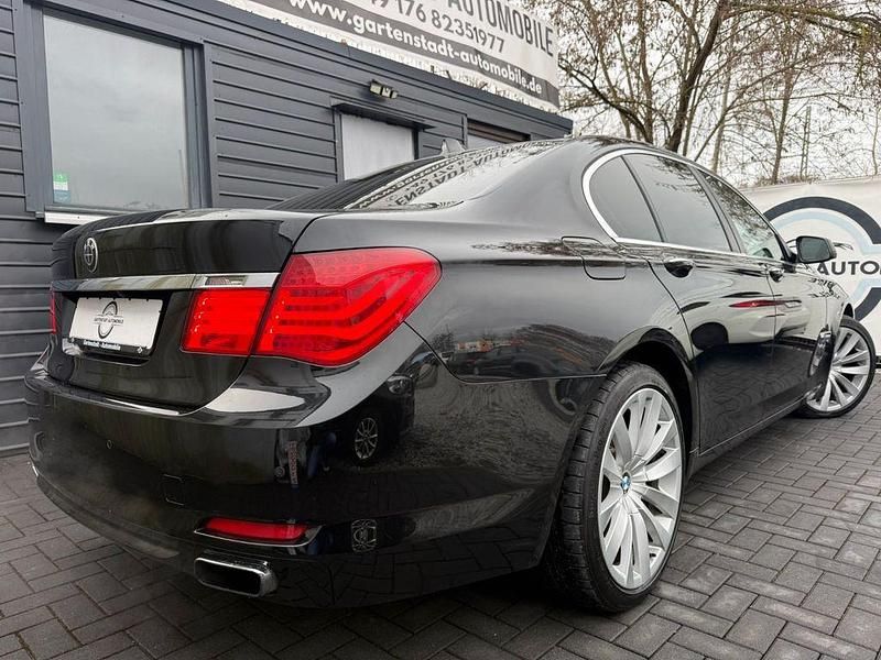 Gebraucht BMW 750 408 PS (300 kW) 2009 Schwarz Limousine